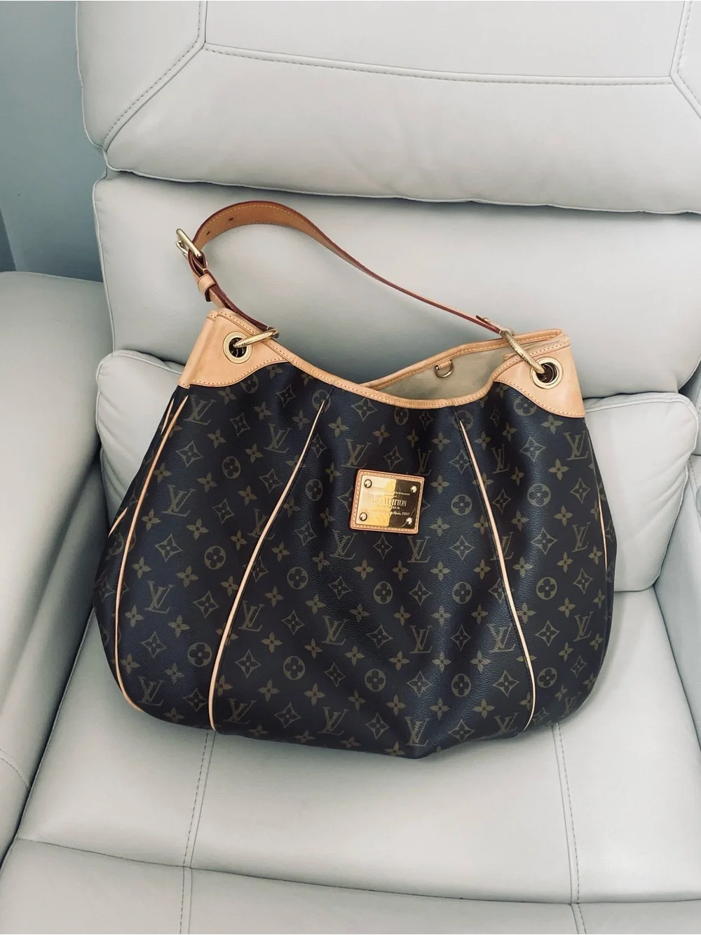 Authentic Louis Vuitton Galliera  GM